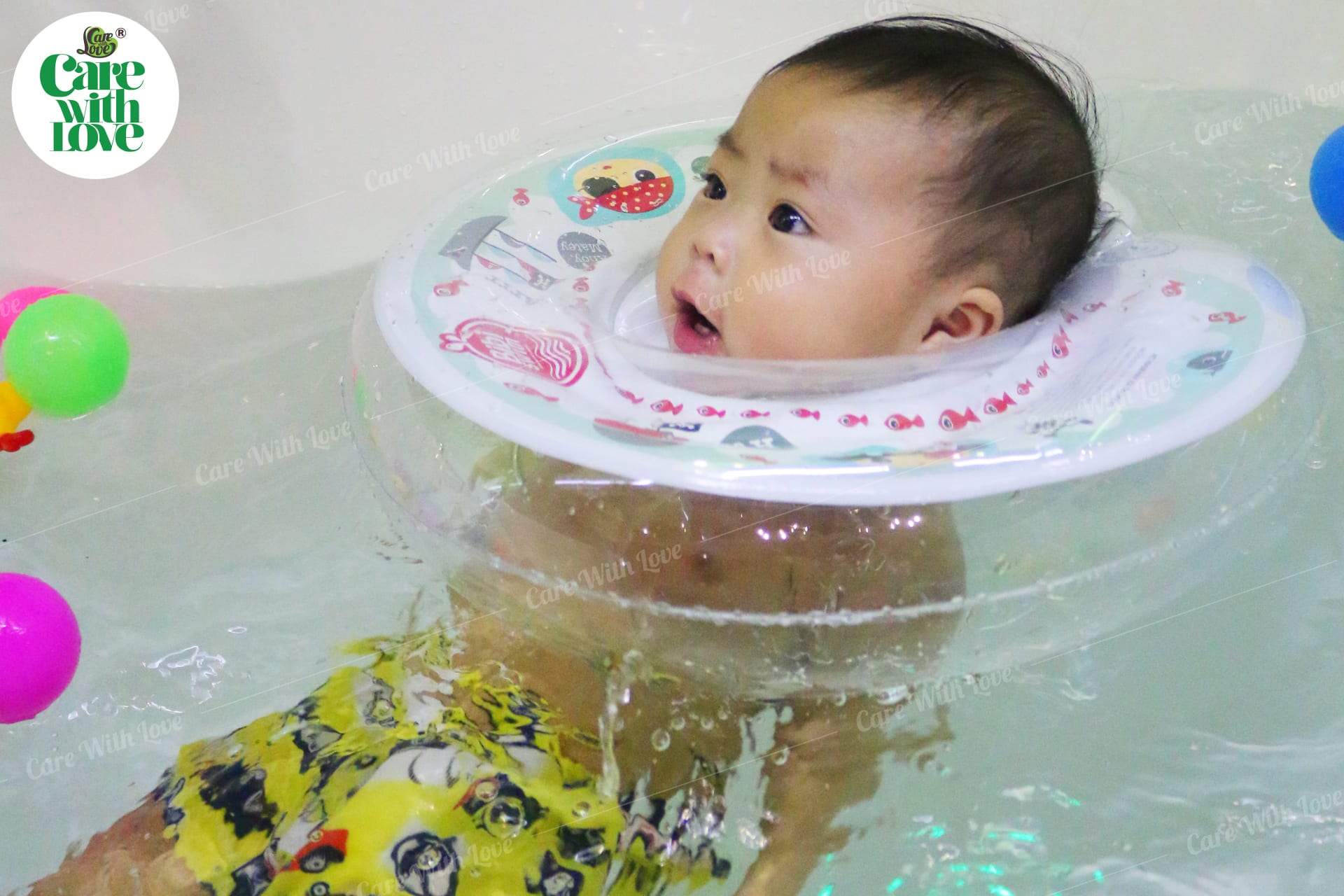 Bơi thủy liệu - Tiền đề cho bé có kỹ năng sống, sinh tồn dưới nước về sau