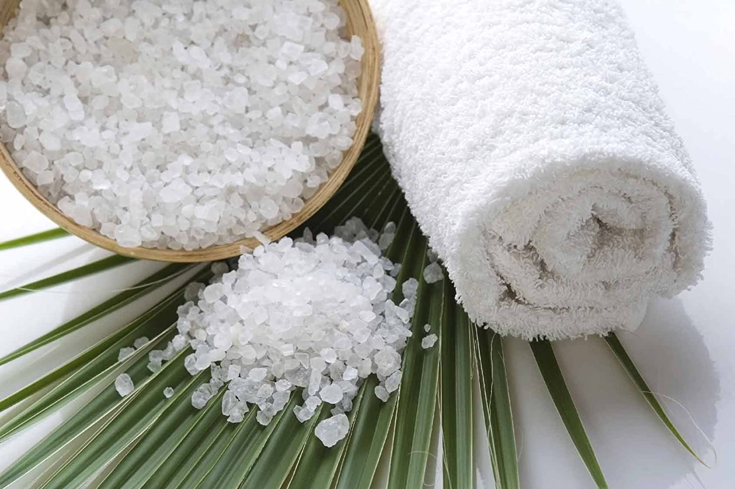 Tư vấn: Sinh mổ bao lâu thì chườm muối được?