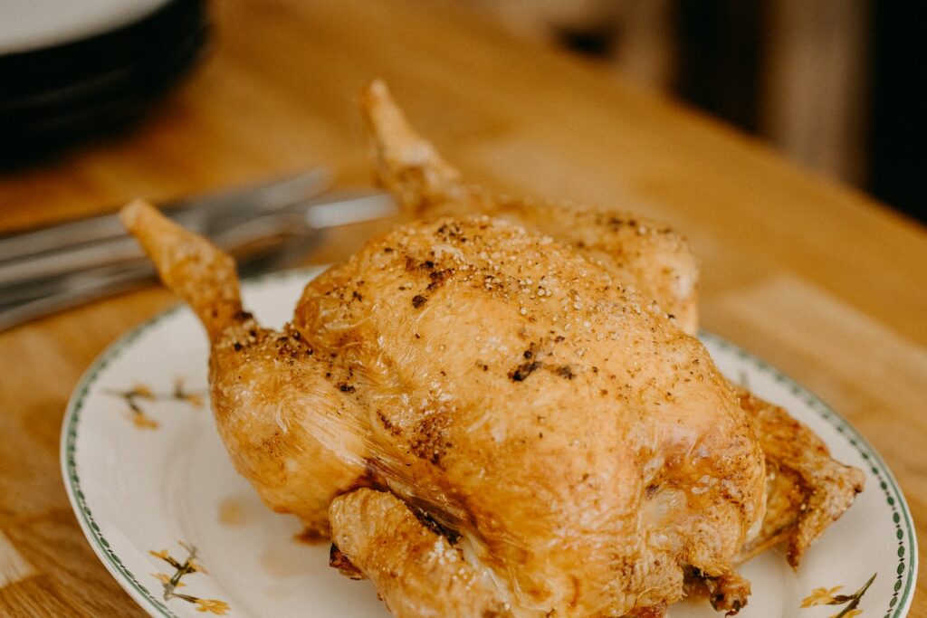 Thịt gà giàu protein, năng lượng, cung cấp nhiều vitamin A, C, B1, B2, E…