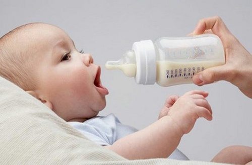 Chọn sữa công thức gần giống hương vị sữa mẹ