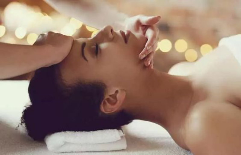 Massage mặt chống nhăn có rất nhiều lợi ích