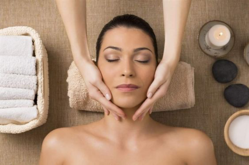 Tác dụng của massage mặt đem lại là gì?
